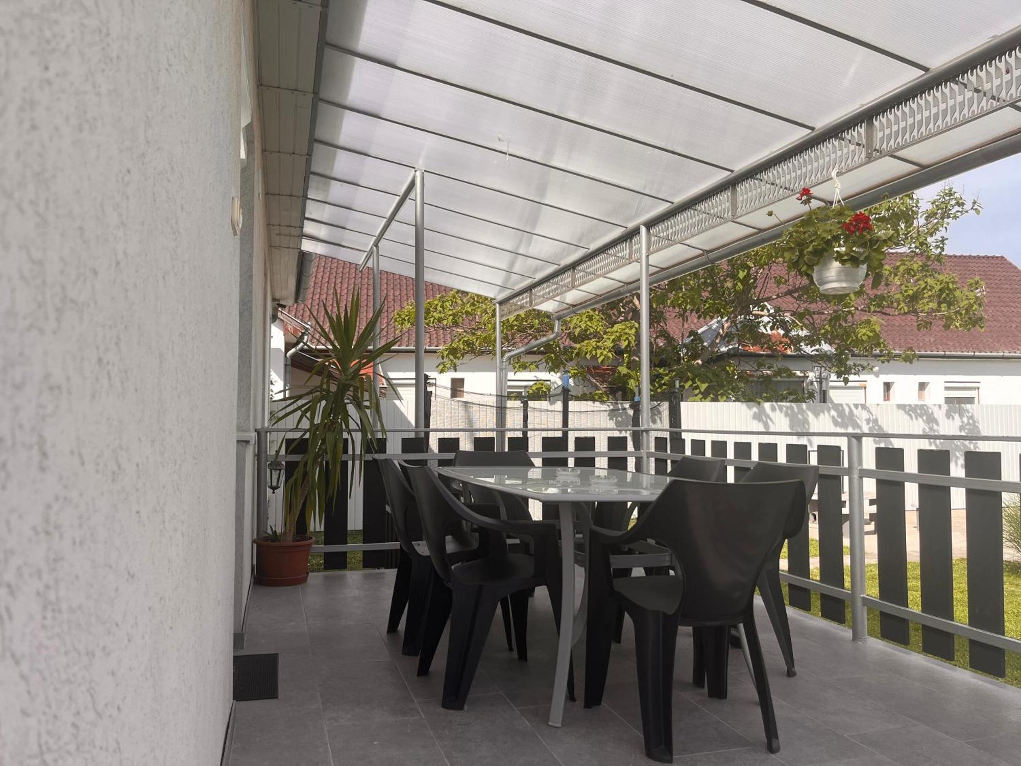 Pandora Pool Apartman Hajdúszoboszló Exterior foto