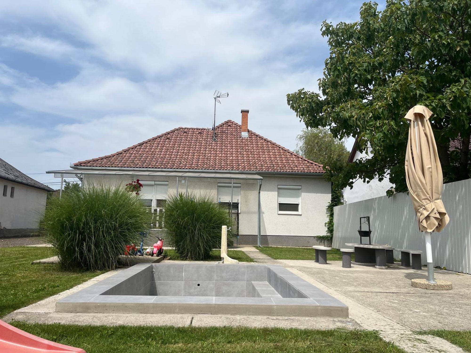 Pandora Pool Apartman Hajdúszoboszló Exterior foto